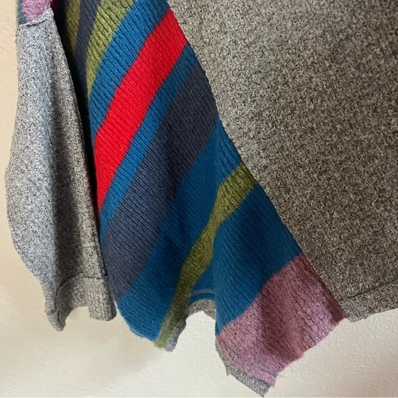 Free People Susie Sweater gray with colorful side panels - Picture 5 of 10